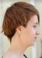 asymetryczne fryzury krótkie - uczesanie damskie z włosów krótkich zdjęcie numer 28A